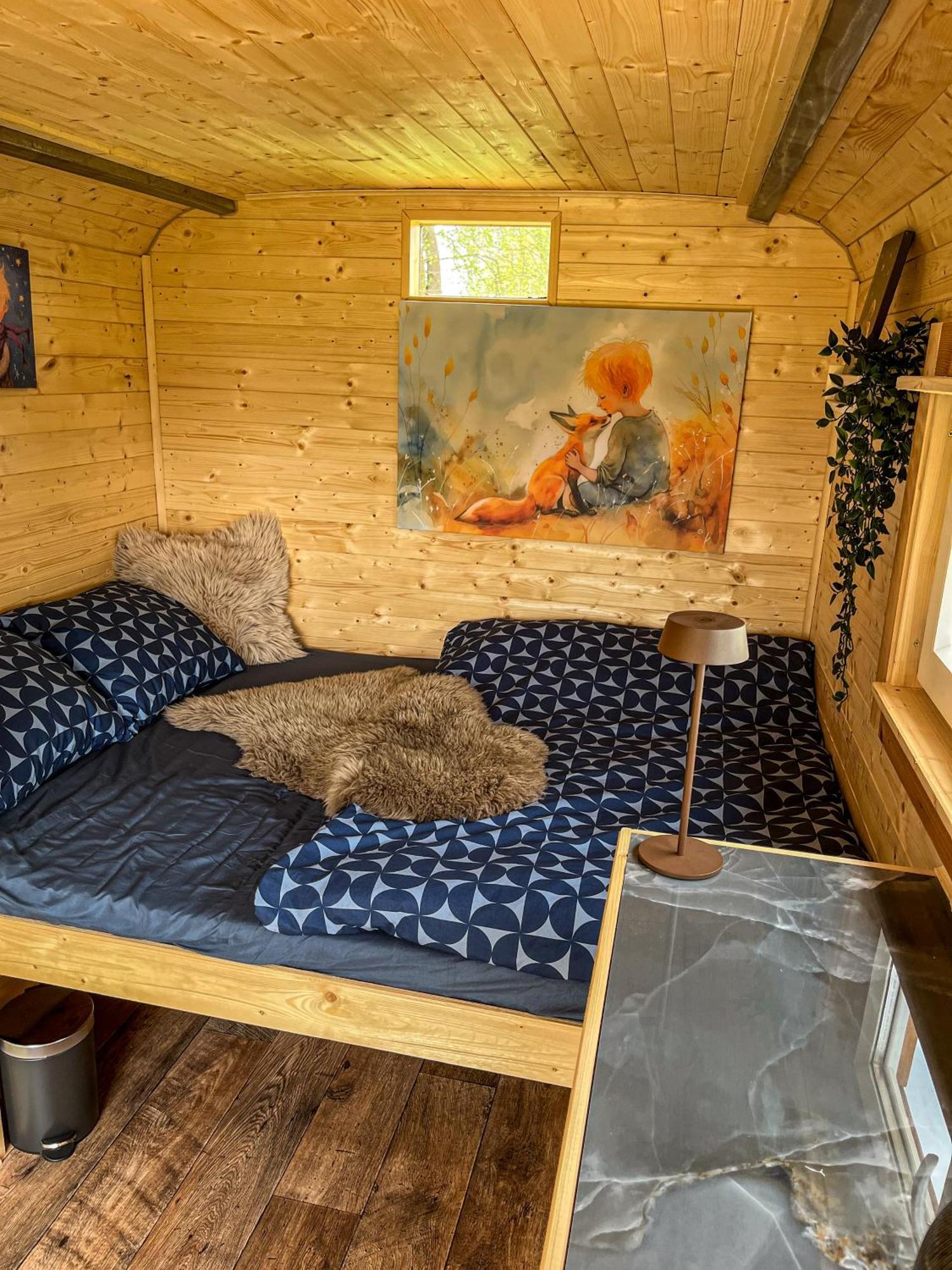 Le Petit Hotel Upice Bagian luar foto